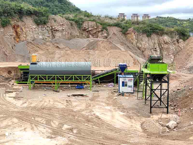 基層材料拌合站用什么？500噸的穩(wěn)定土拌和站